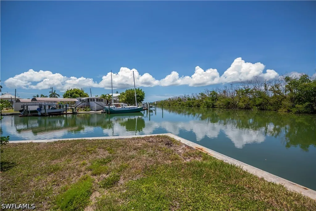 3965 Phoenix Drive St. James City FL 33956
