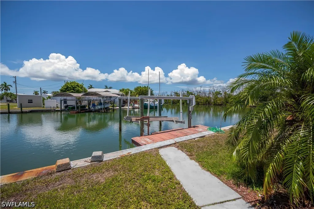 3965 Phoenix Drive St. James City FL 33956