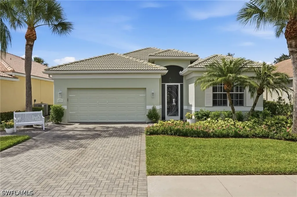 3662 Grand Cypress Drive Naples FL 34119