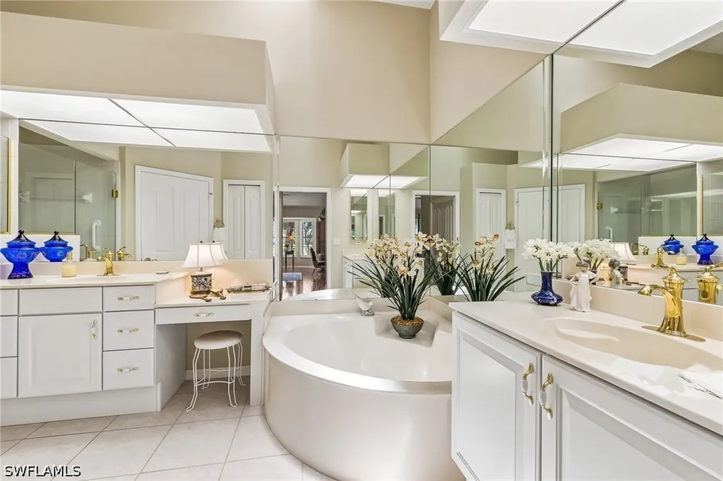 4395 Dover Court Naples FL 34105