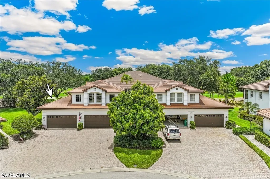4395 Dover Court Naples FL 34105