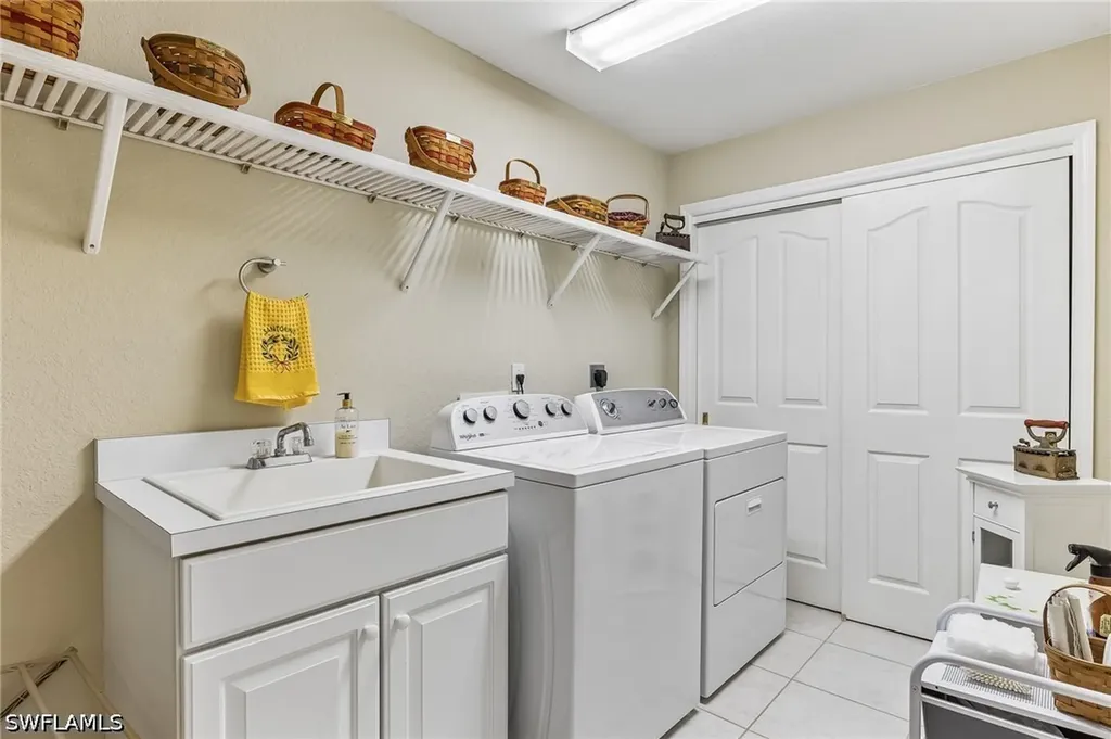 4395 Dover Court Naples FL 34105