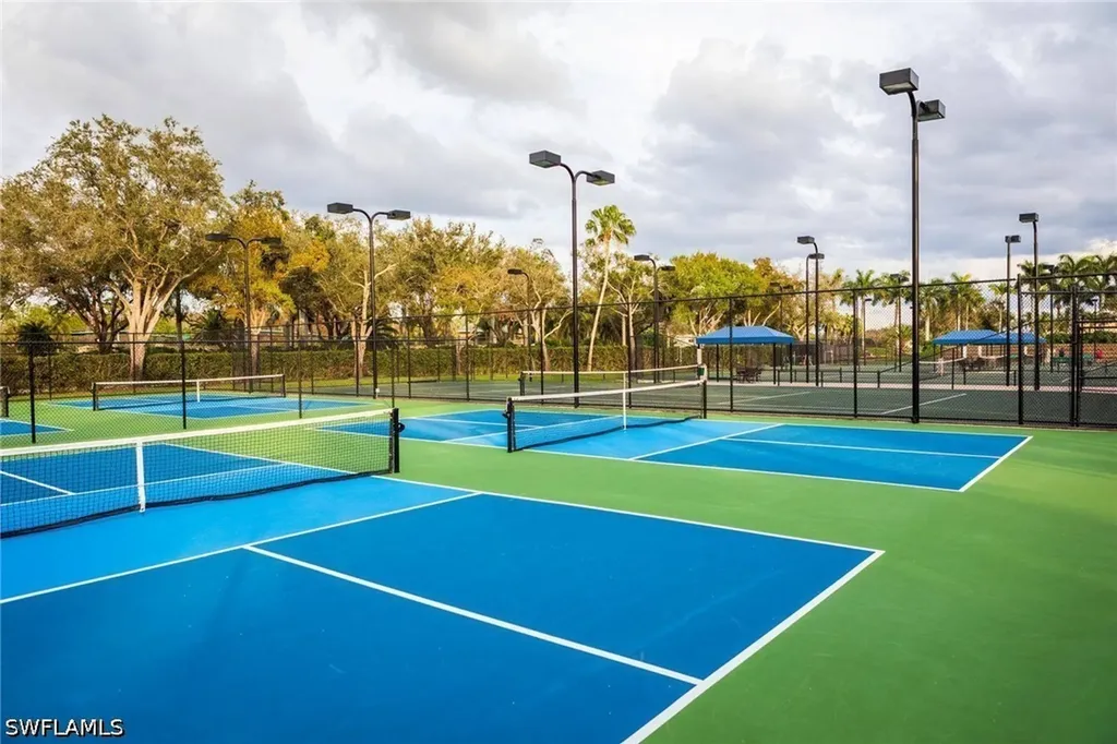 4395 Dover Court Naples FL 34105