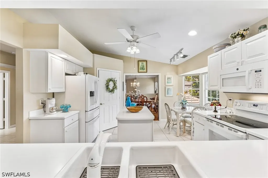 4395 Dover Court Naples FL 34105
