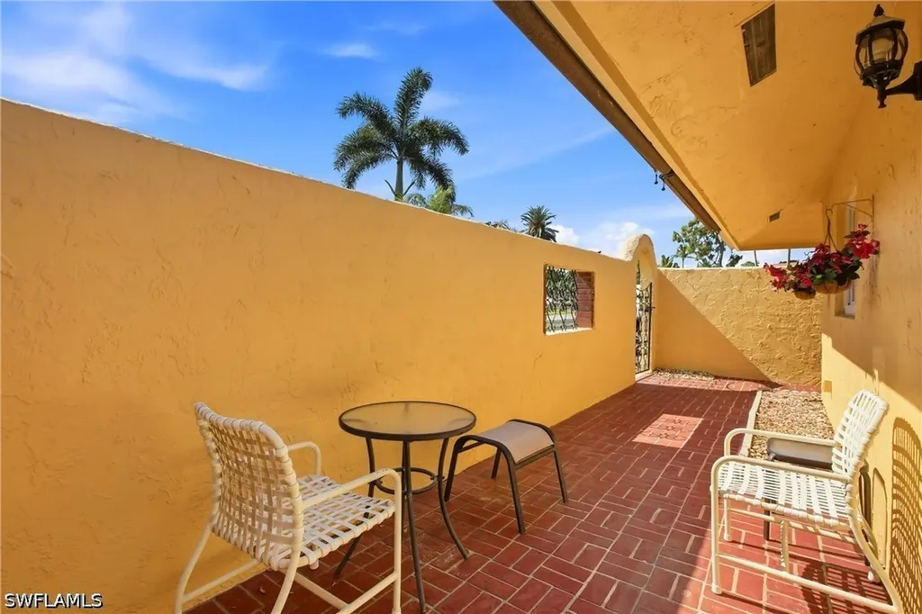 180 Harrison Road Naples FL 34112-6022