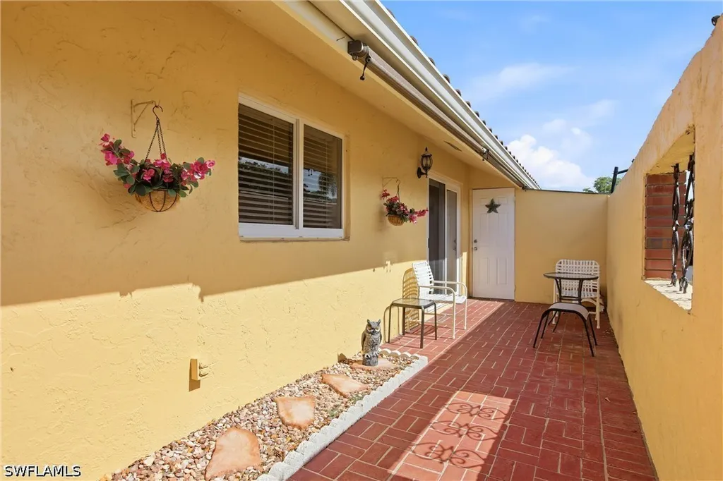 180 Harrison Road Naples FL 34112-6022