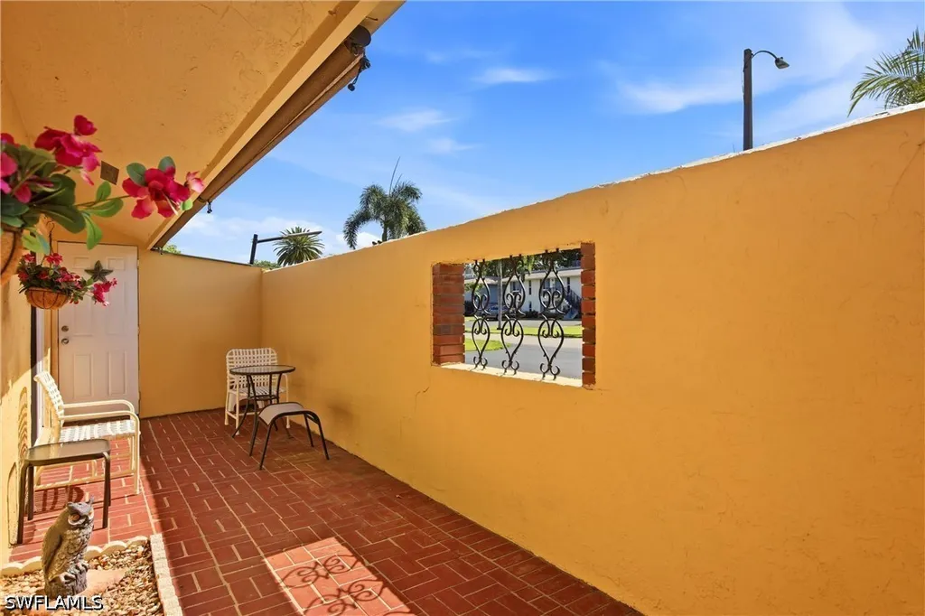 180 Harrison Road Naples FL 34112-6022