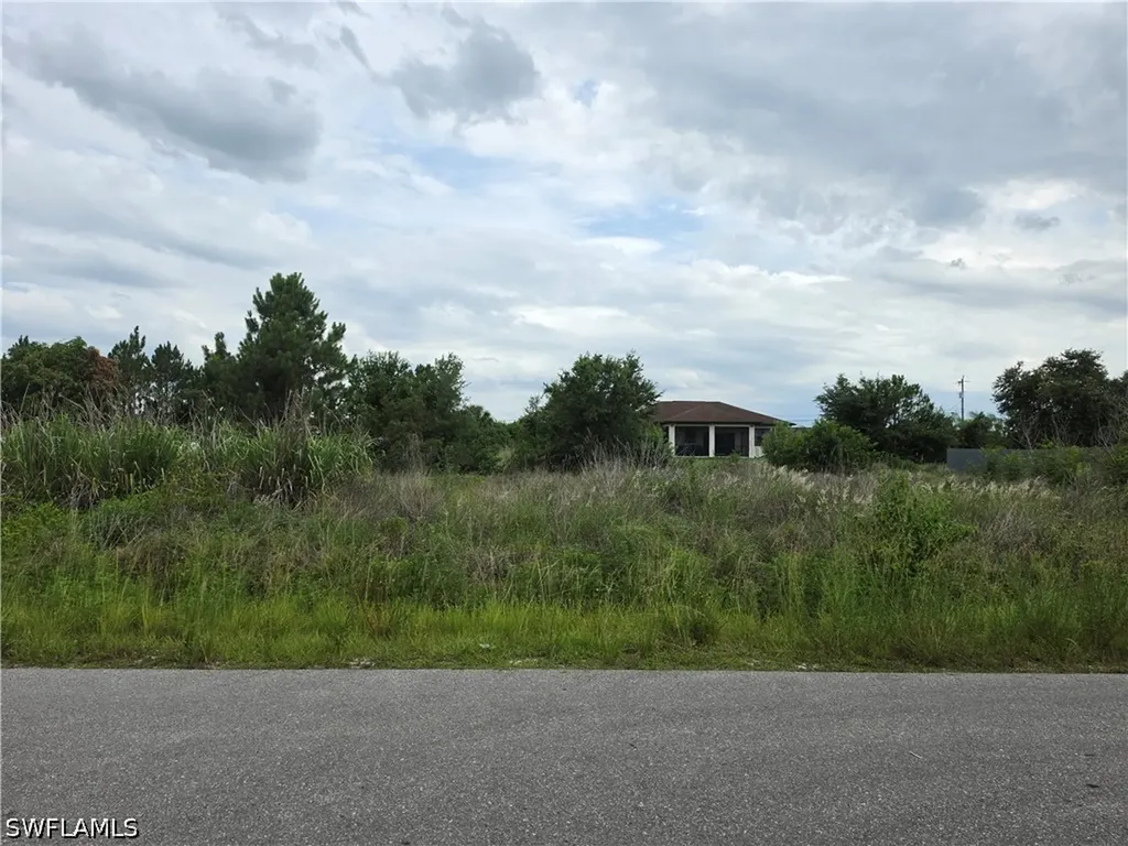 4011 3rd Street SW Lehigh Acres FL 33976