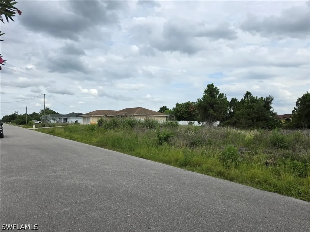 4011 3rd Street SW Lehigh Acres FL 33976