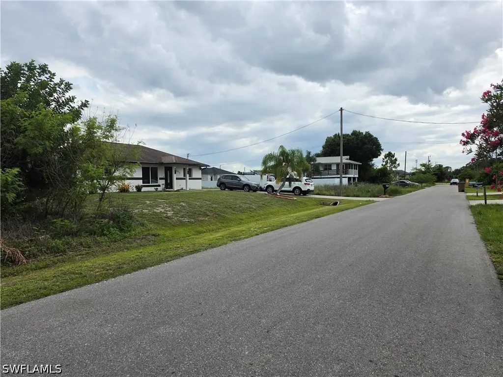 4011 3rd Street SW Lehigh Acres FL 33976