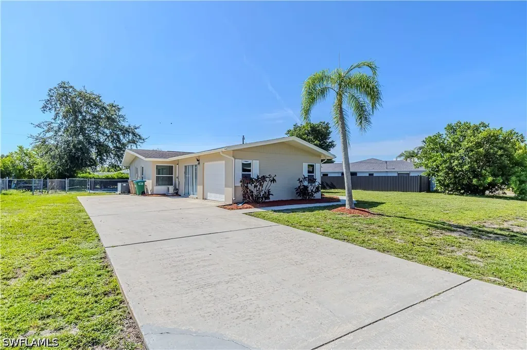 4009 SE 9th Court Cape Coral FL 33904