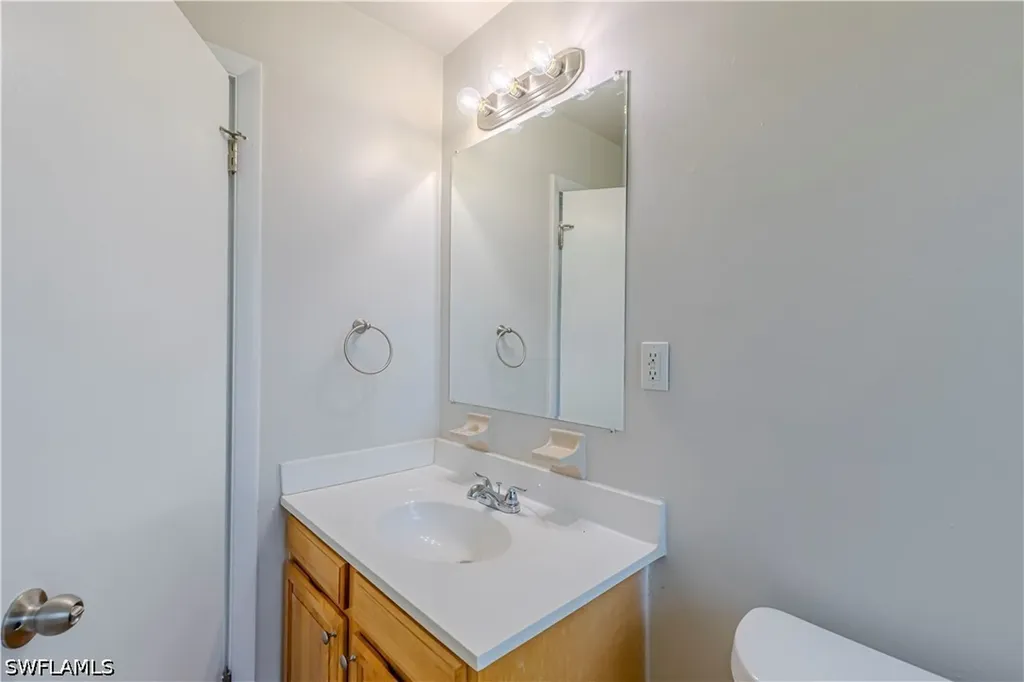 4009 SE 9th Court Cape Coral FL 33904
