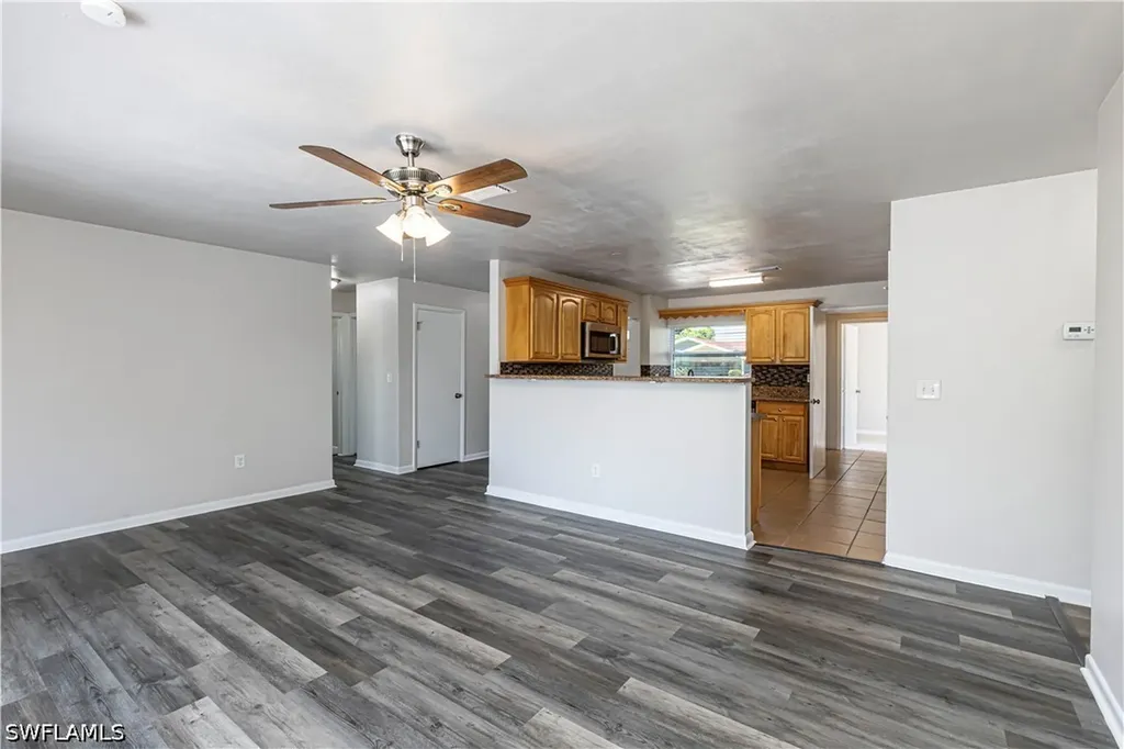 4009 SE 9th Court Cape Coral FL 33904