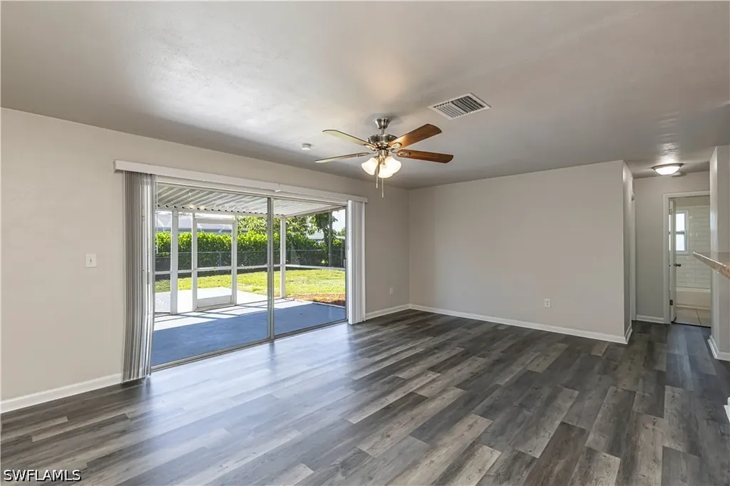 4009 SE 9th Court Cape Coral FL 33904
