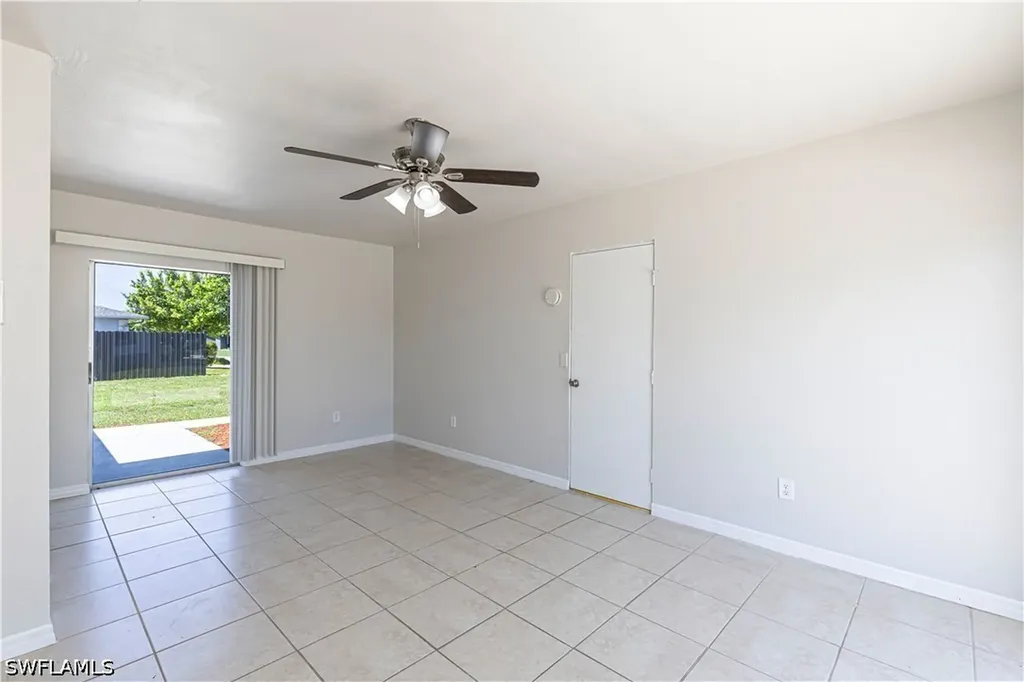 4009 SE 9th Court Cape Coral FL 33904