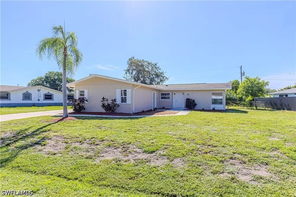 4009 SE 9th Court Cape Coral FL 33904