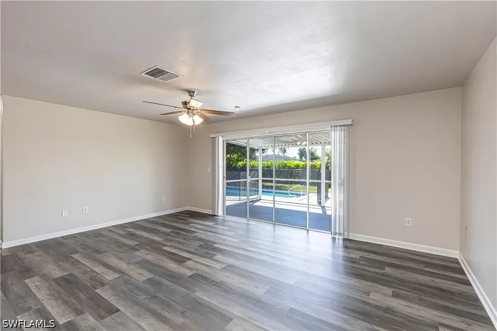 4009 SE 9th Court Cape Coral FL 33904