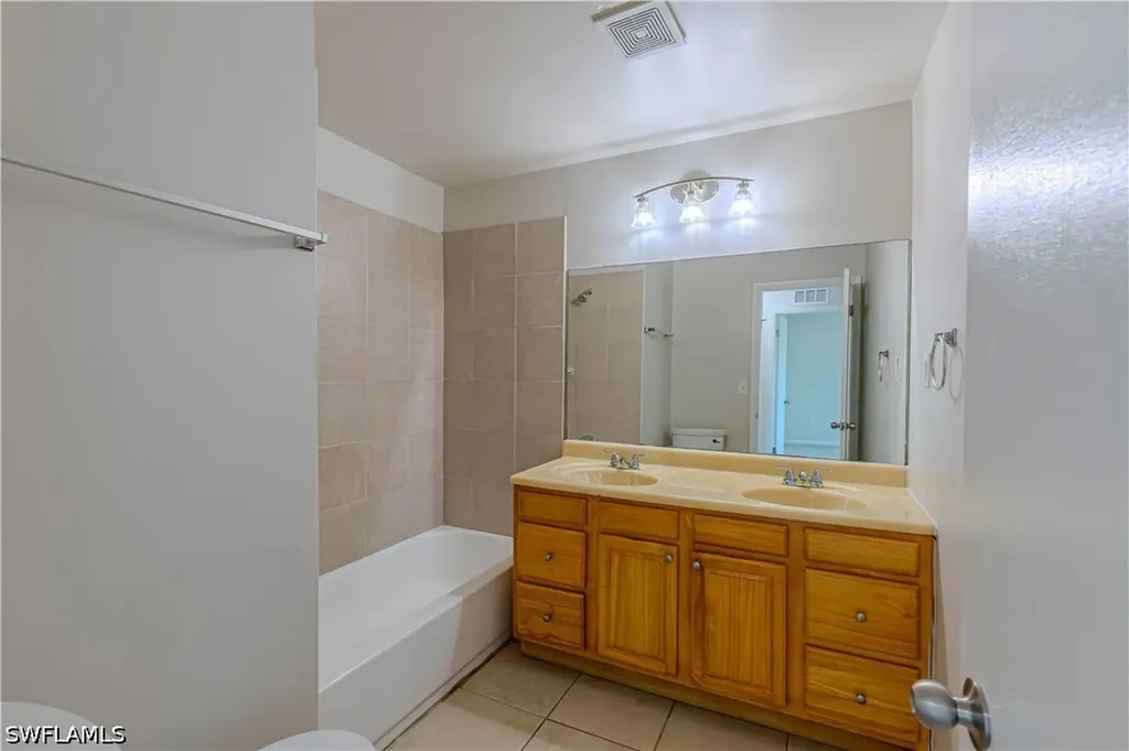 4009 SE 9th Court Cape Coral FL 33904