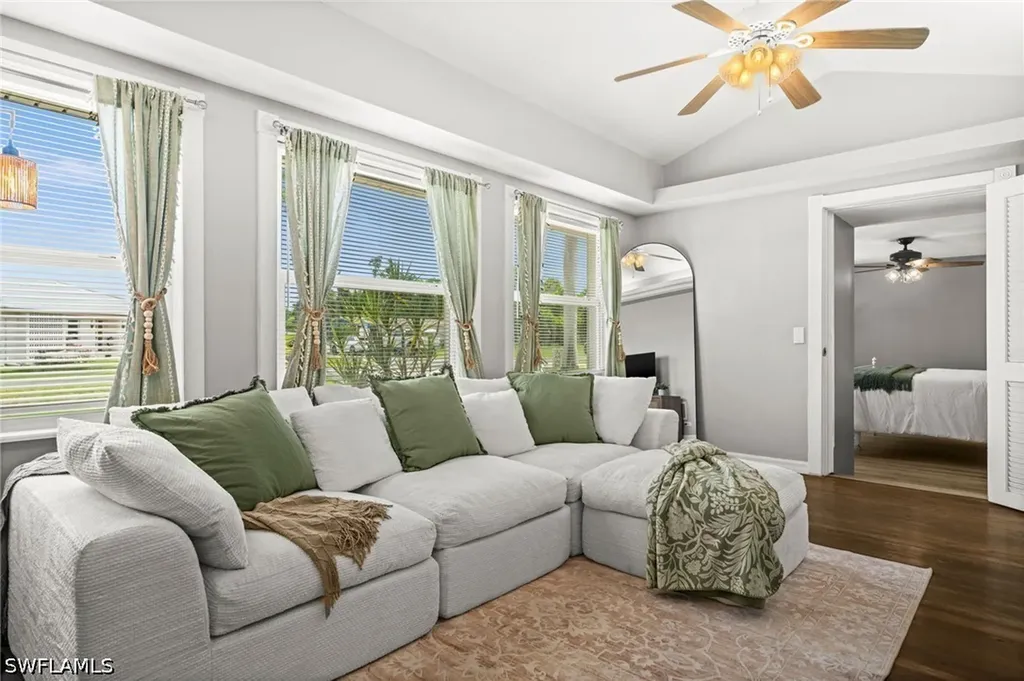 12071 Palm Drive Fort Myers FL 33908
