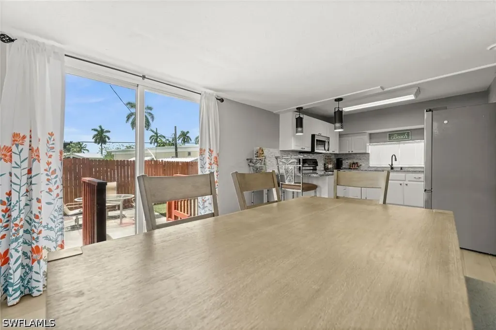 12071 Palm Drive Fort Myers FL 33908