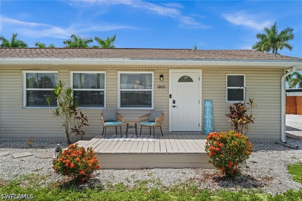 12071 Palm Drive Fort Myers FL 33908