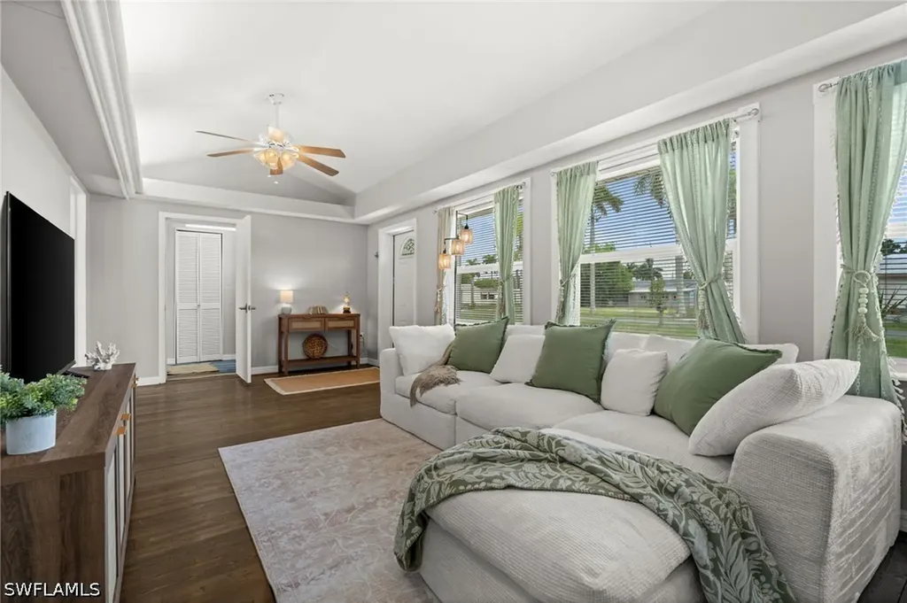 12071 Palm Drive Fort Myers FL 33908