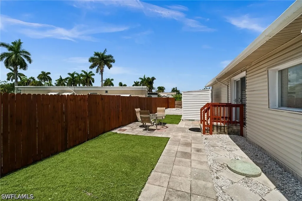 12071 Palm Drive Fort Myers FL 33908