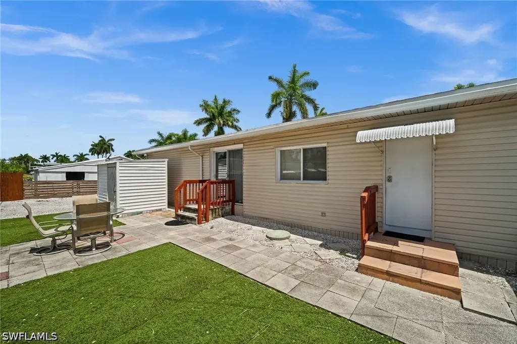 12071 Palm Drive Fort Myers FL 33908