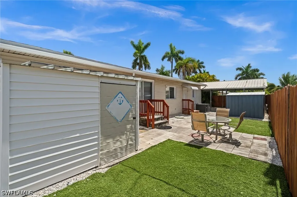 12071 Palm Drive Fort Myers FL 33908