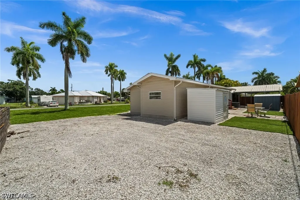 12071 Palm Drive Fort Myers FL 33908