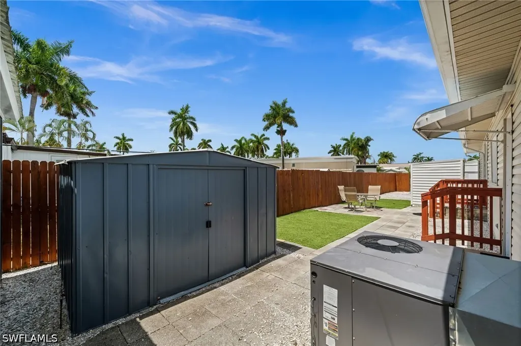 12071 Palm Drive Fort Myers FL 33908