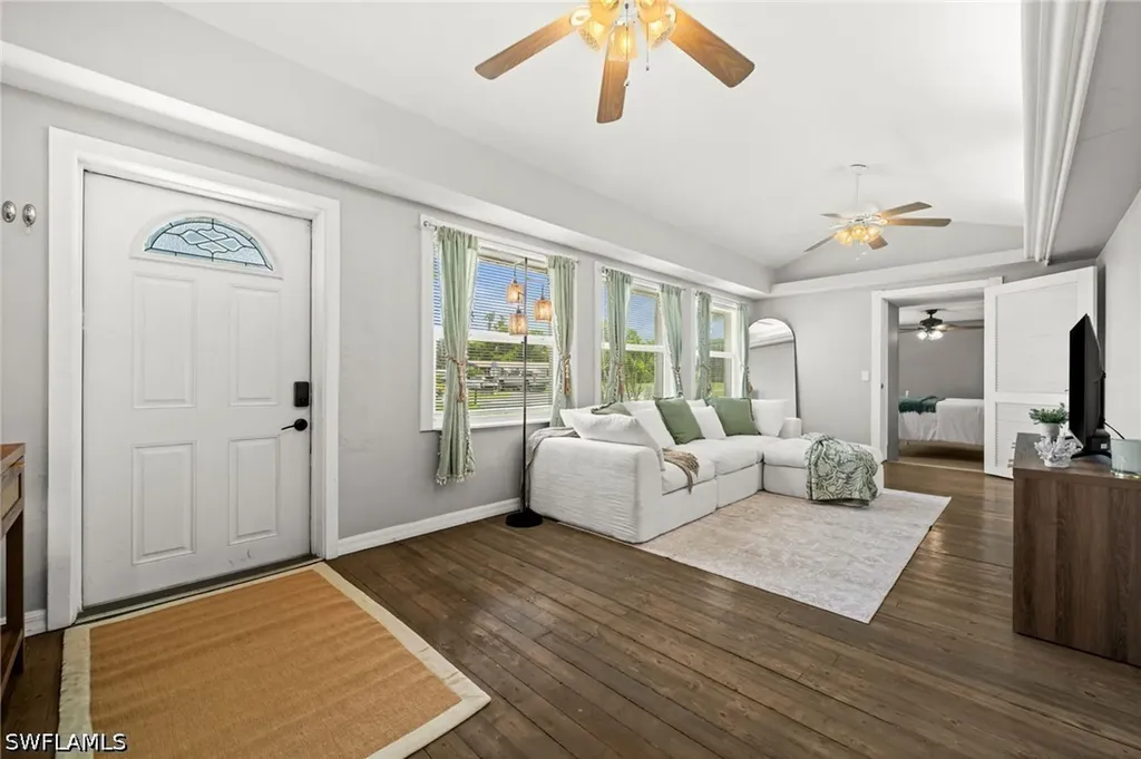 12071 Palm Drive Fort Myers FL 33908