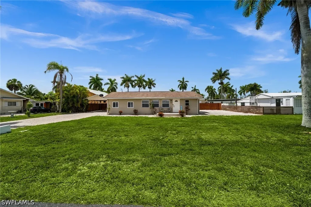 12071 Palm Drive Fort Myers FL 33908