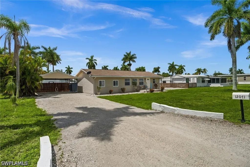 12071 Palm Drive Fort Myers FL 33908