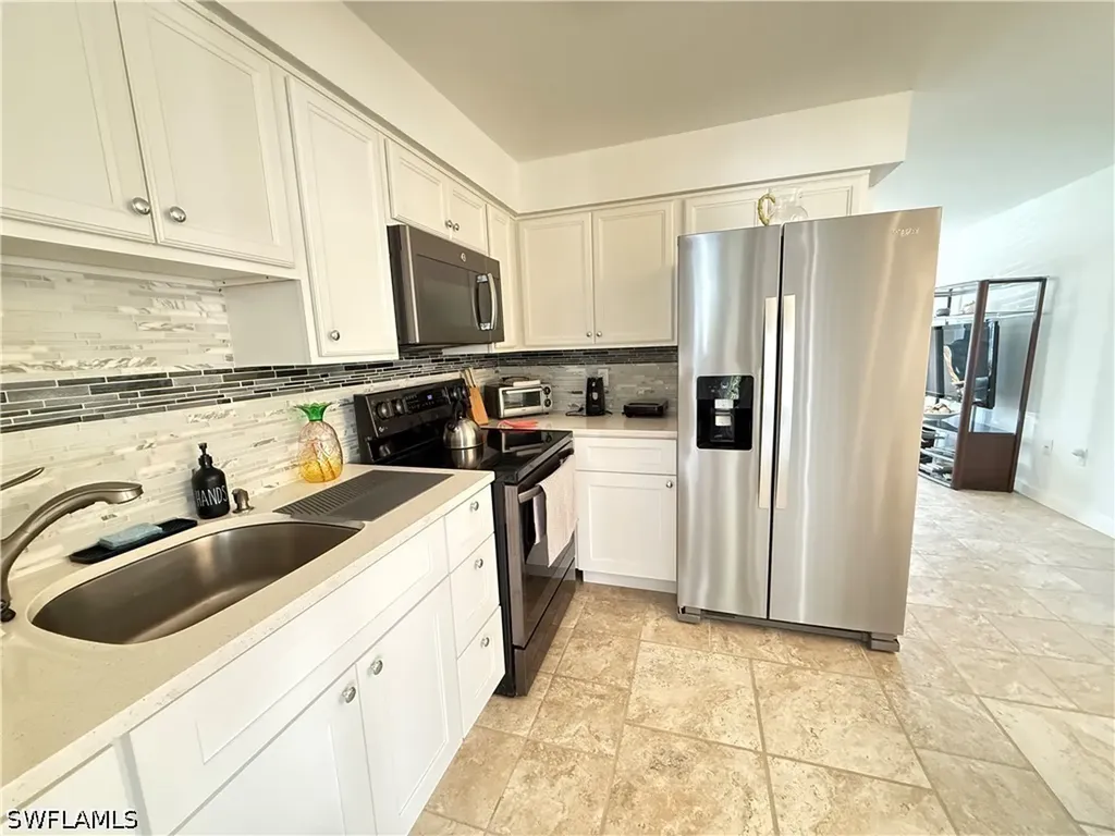 1781 Smugglers Cove Naples FL 34112