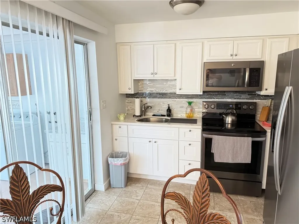 1781 Smugglers Cove Naples FL 34112