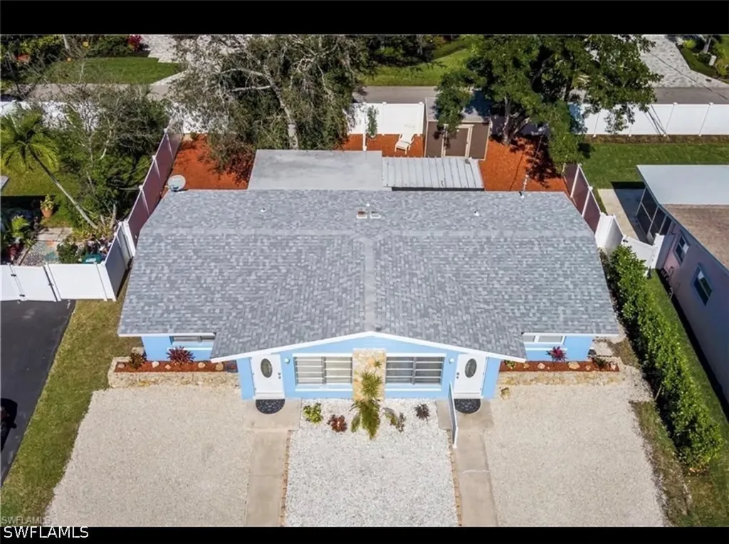 1781 Smugglers Cove Naples FL 34112