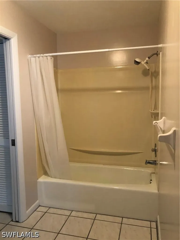 1833 Courtyard Way Naples FL 34112