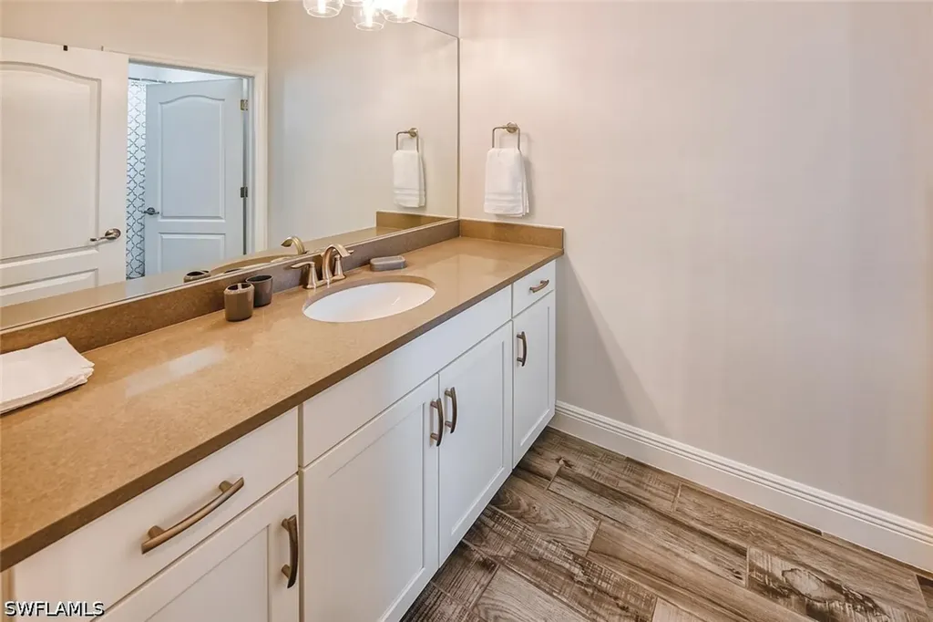 6960 Avalon Circle Naples FL 34112