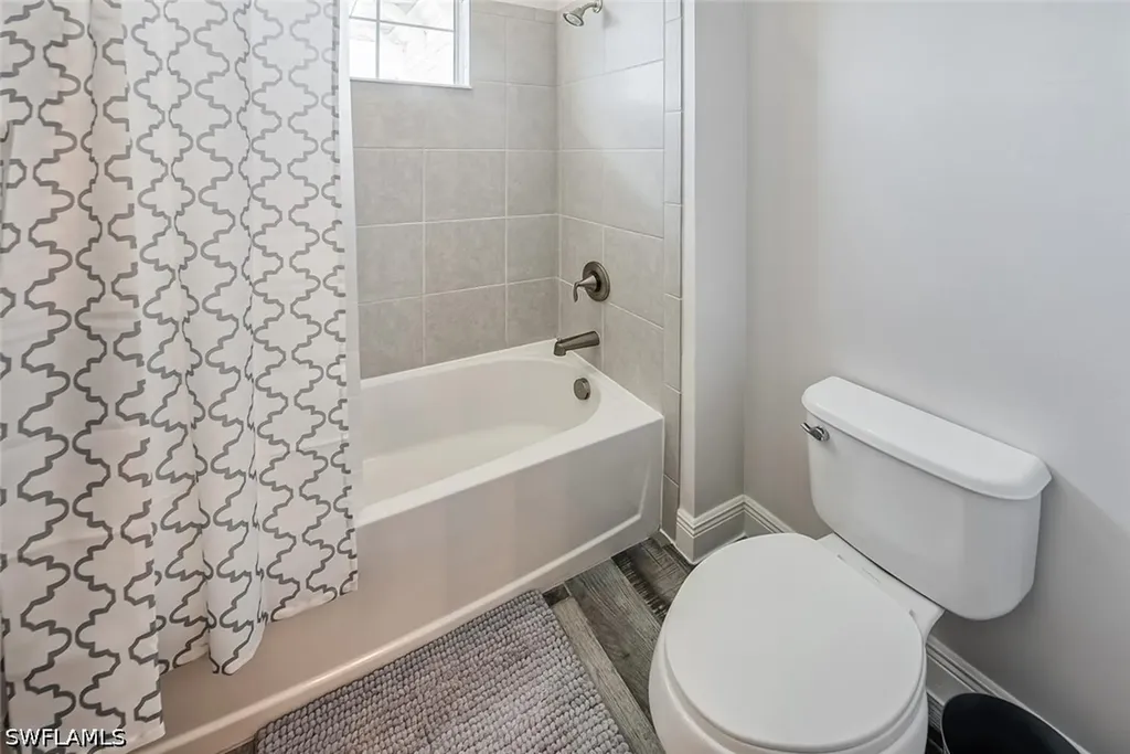 6960 Avalon Circle Naples FL 34112