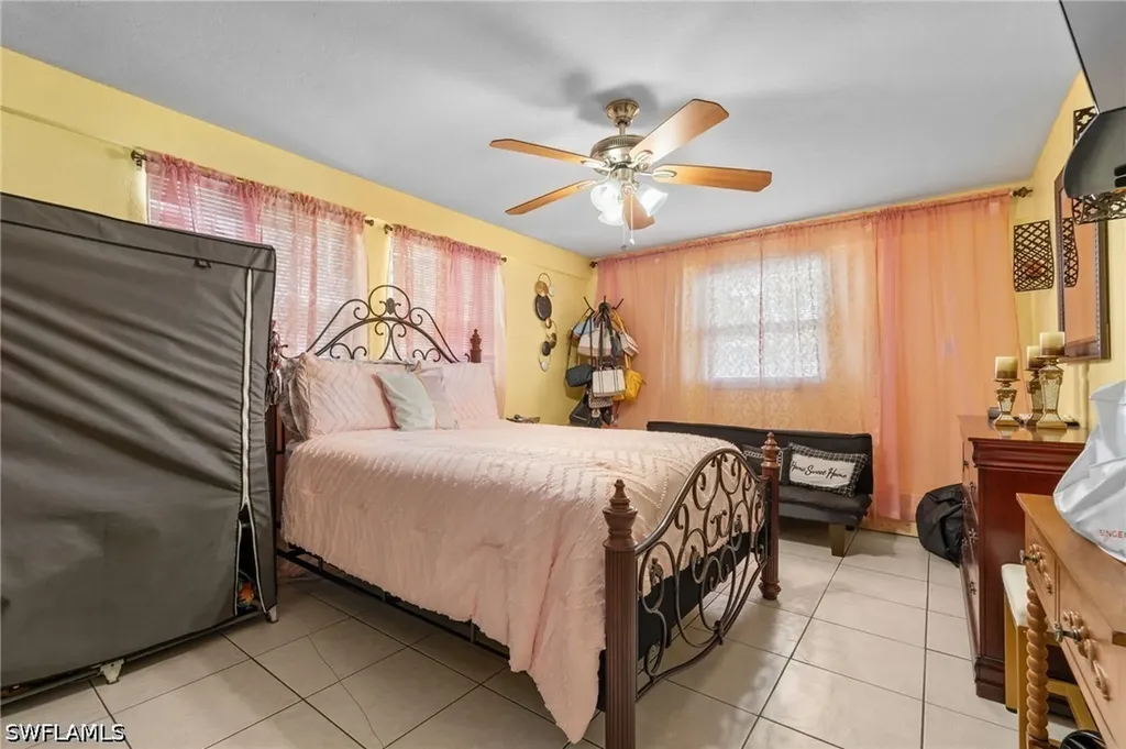 2200 44th Street SW Naples FL 34116