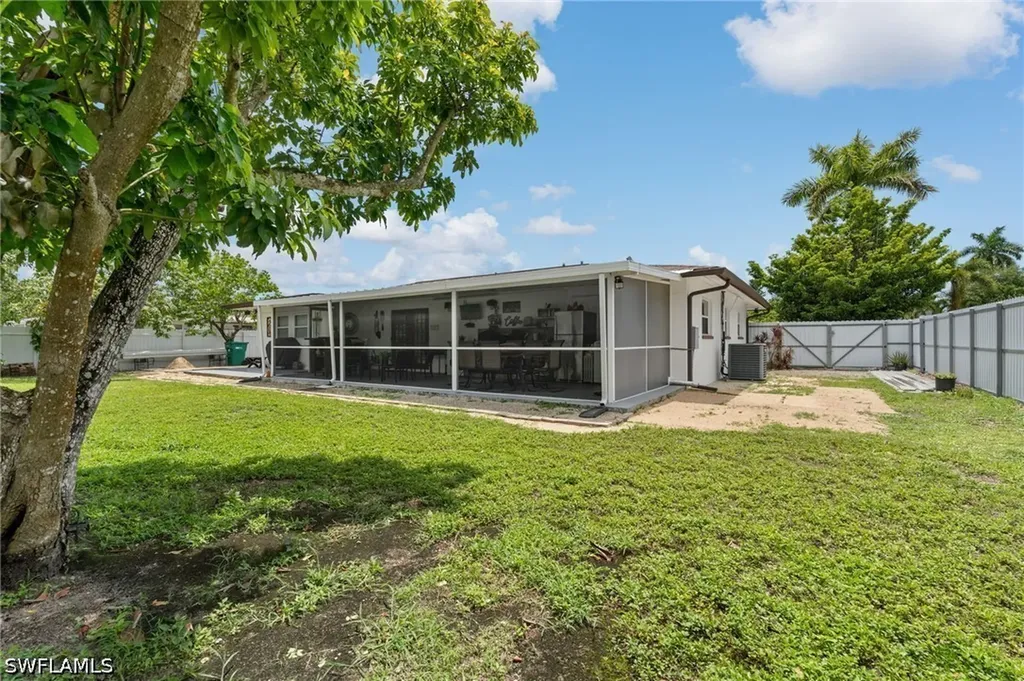 2200 44th Street SW Naples FL 34116