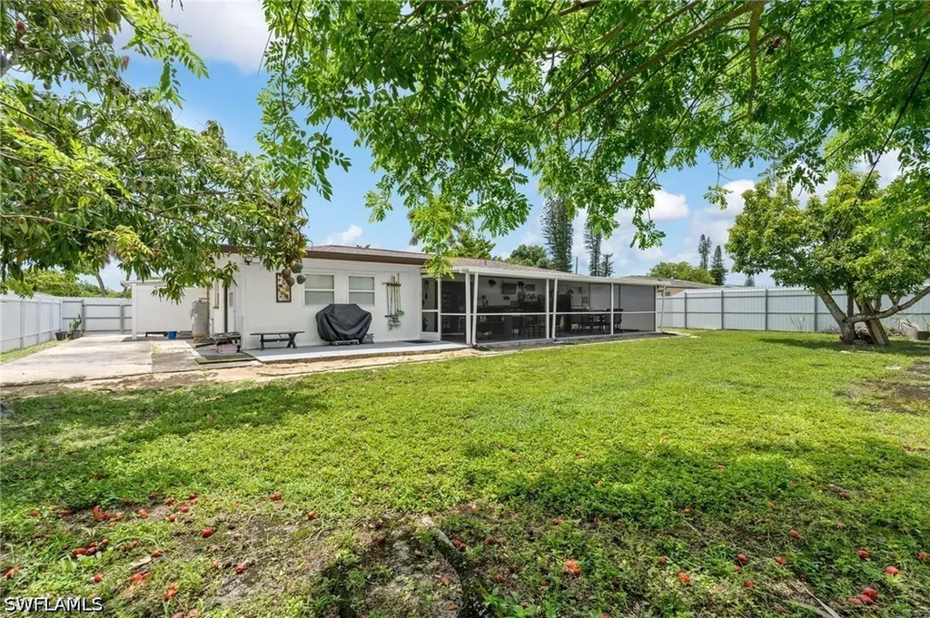 2200 44th Street SW Naples FL 34116