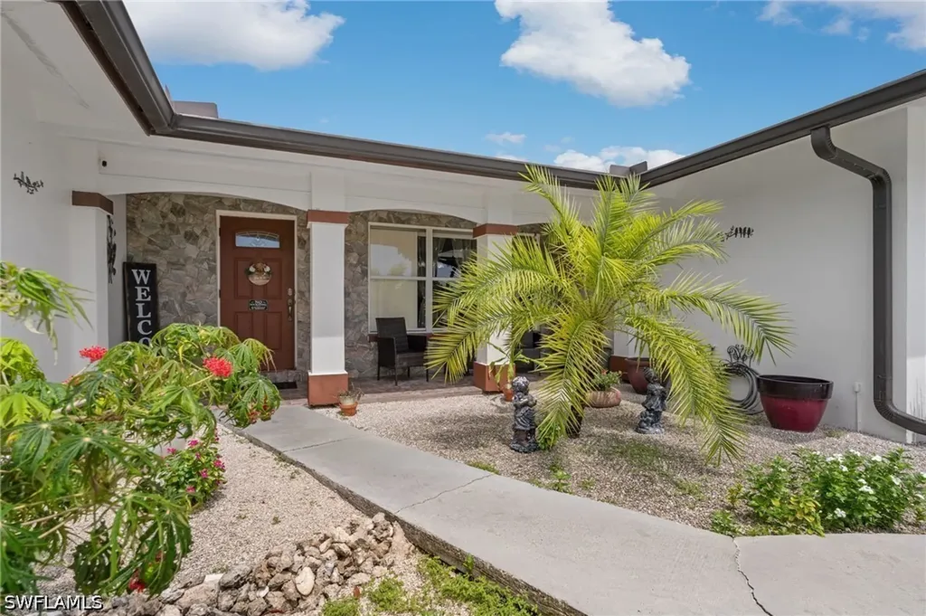 2200 44th Street SW Naples FL 34116