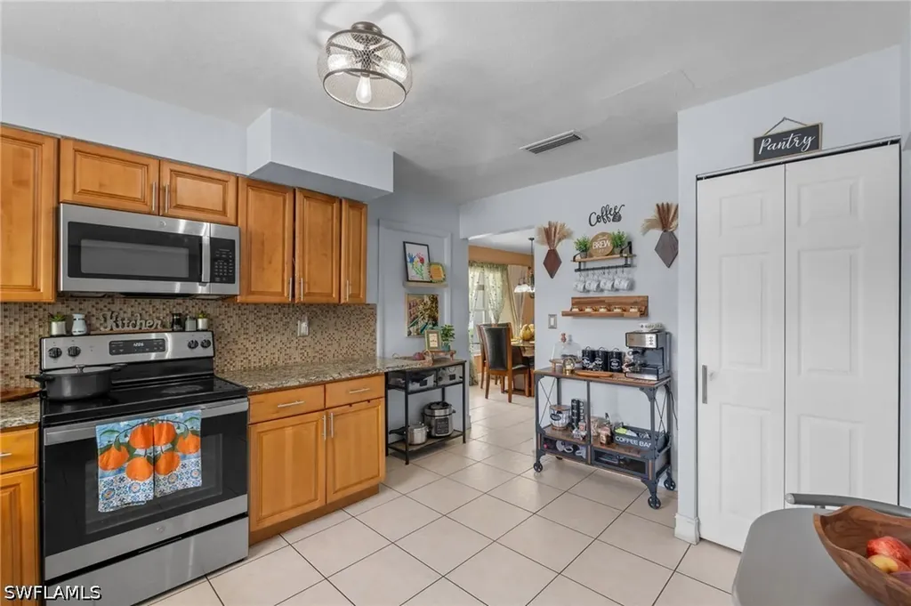 2200 44th Street SW Naples FL 34116