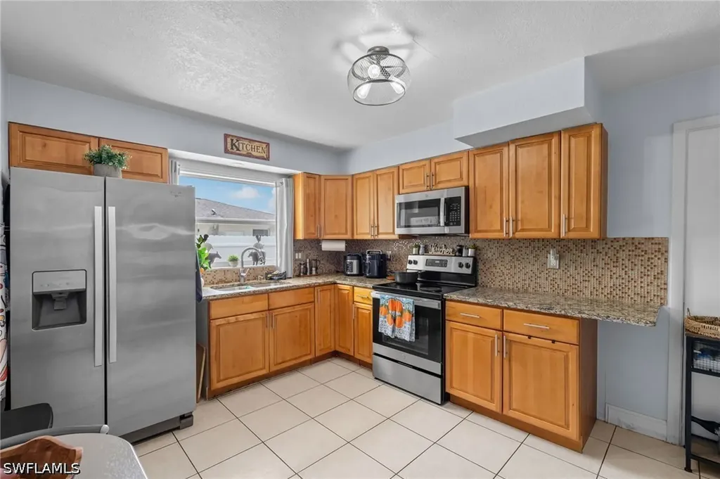 2200 44th Street SW Naples FL 34116