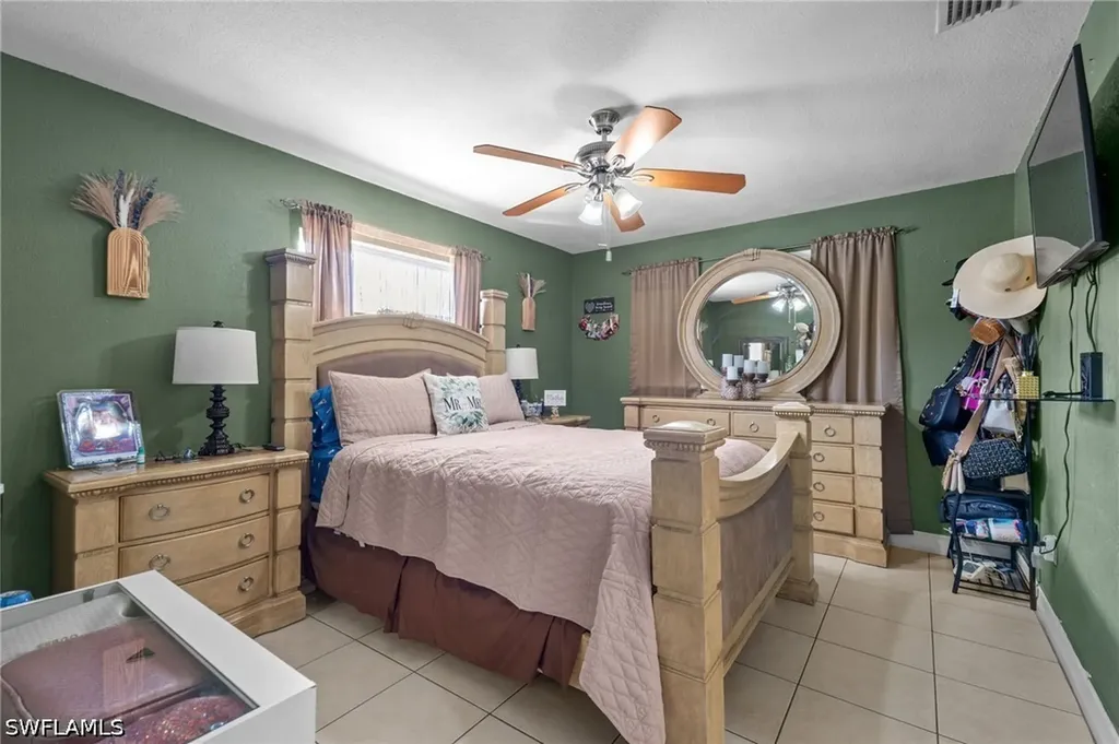 2200 44th Street SW Naples FL 34116