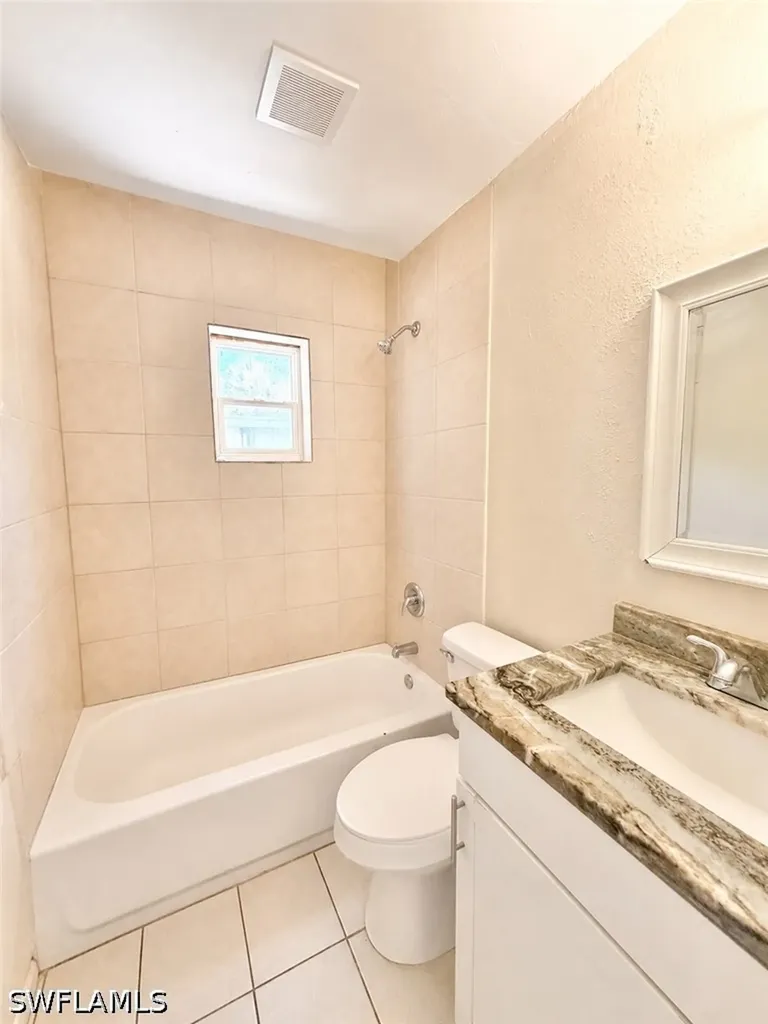 2485 Bayside Street Naples FL 34112