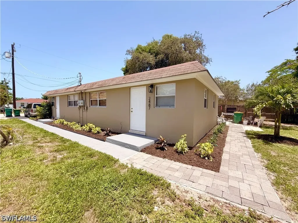 2485 Bayside Street Naples FL 34112