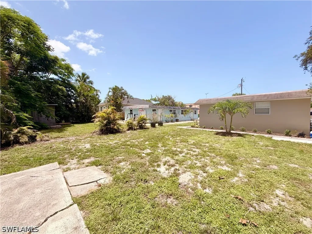 2485 Bayside Street Naples FL 34112